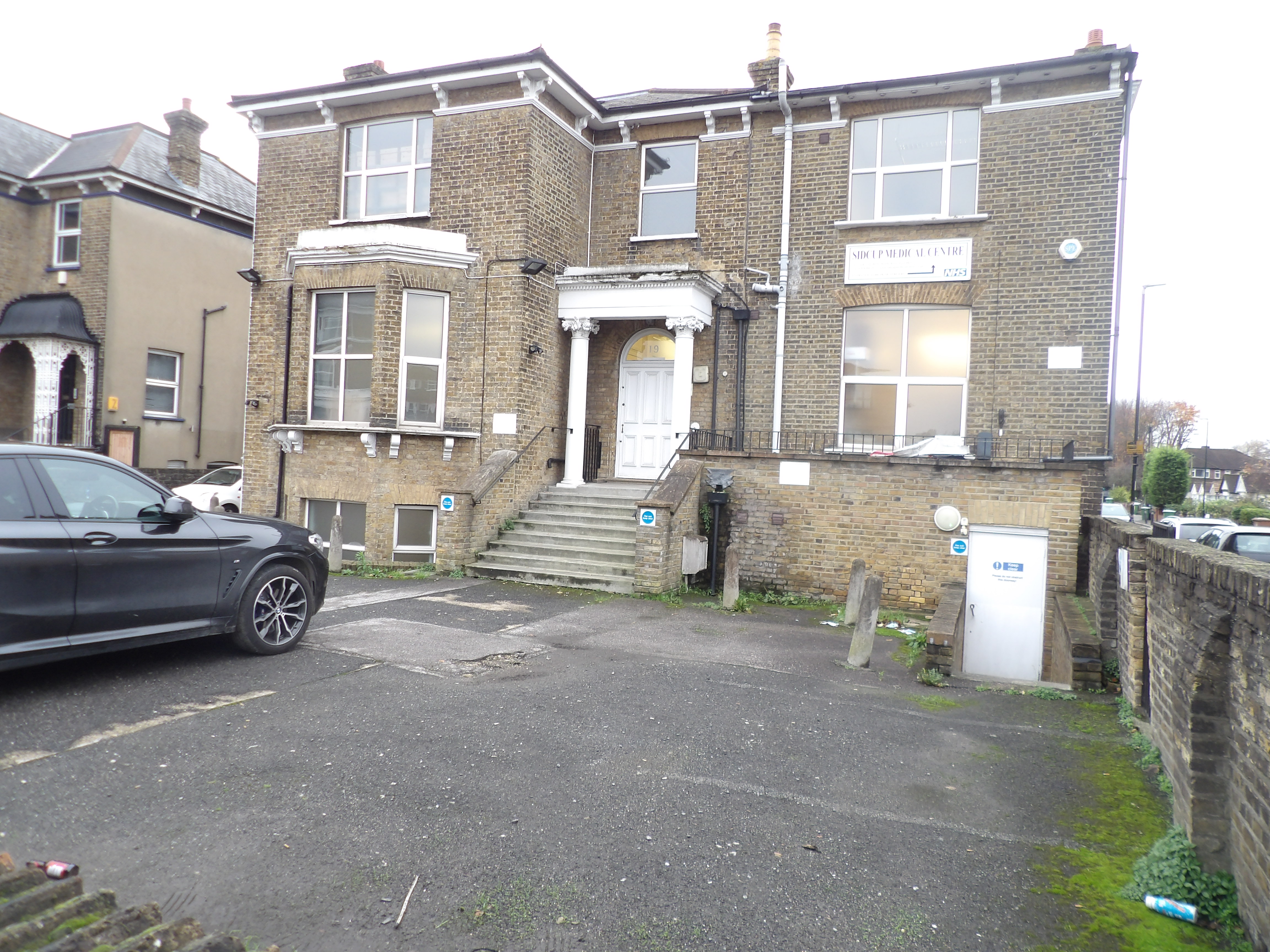 We have parking at the rear of the building but no blue badge parking bays We have parking at the rear of the building but no blue badge parking bays